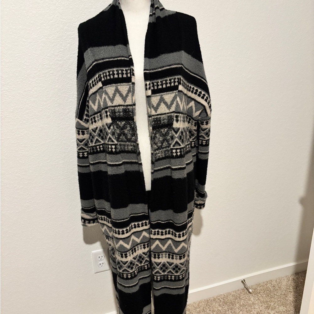 Nordstrom Caslon Black and Gray Patterned Women's Sweater sz Large